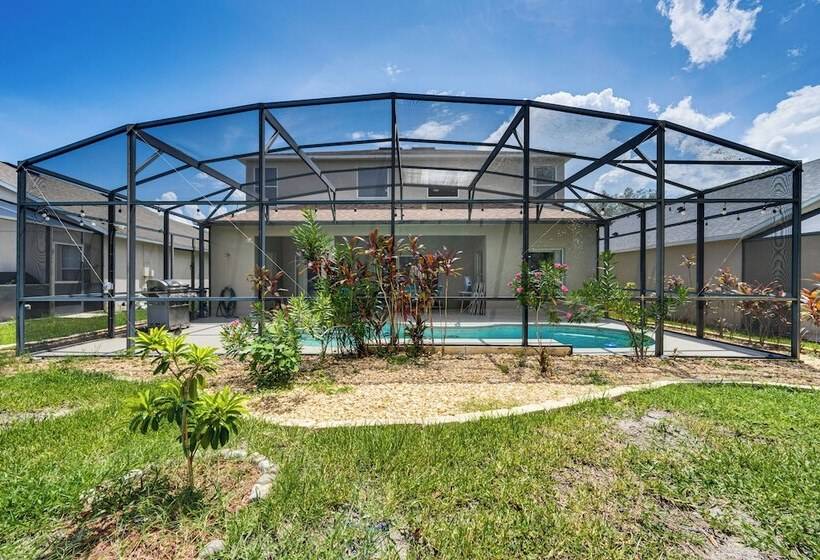 10 Mi To Parks: Spacious Kissimmee Home W/ Lanai!