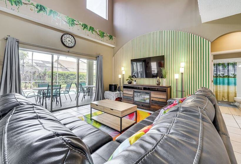 10 Mi To Parks: Spacious Kissimmee Home W/ Lanai!