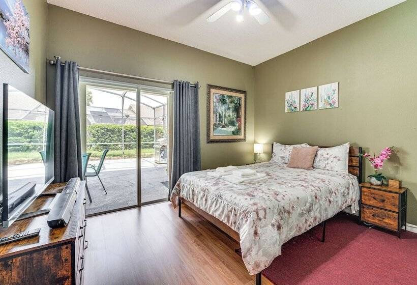 10 Mi To Parks: Spacious Kissimmee Home W/ Lanai!