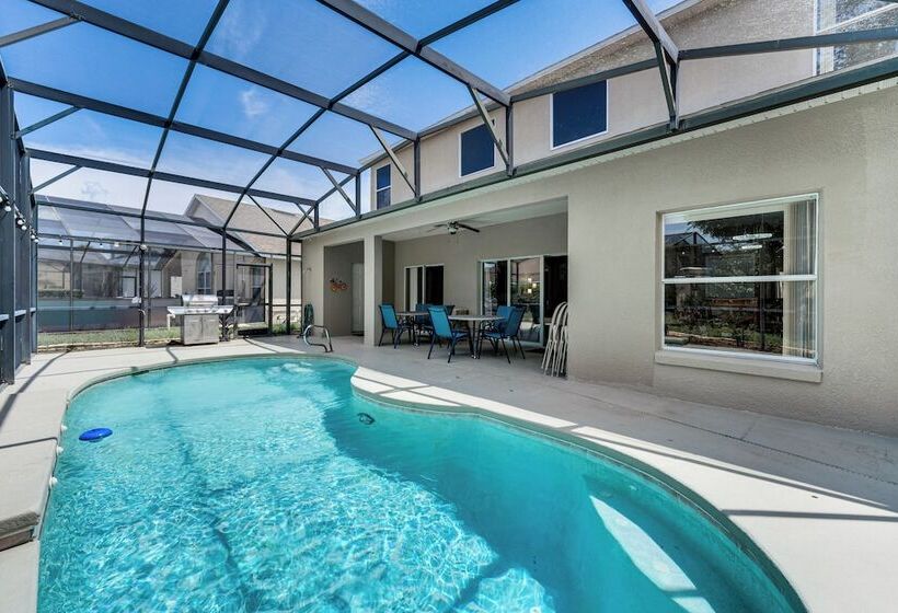 10 Mi To Parks: Spacious Kissimmee Home W/ Lanai!