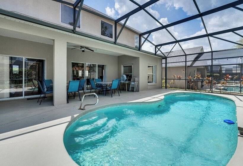 10 Mi To Parks: Spacious Kissimmee Home W/ Lanai!