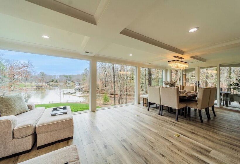 Take It To The Bank! By Avantstay New Pool + Hot Tub Sleeps 16