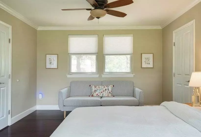 Travis By Avantstay Waterfront Lake Retreat