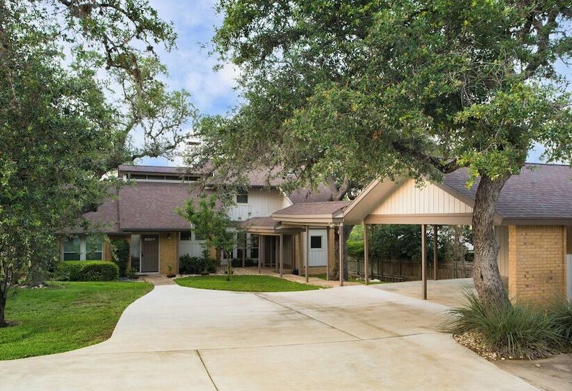 Travis By Avantstay Waterfront Lake Retreat