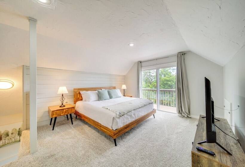 Tree Lined Hayden Home W/ Hot Tub & Lake Views!