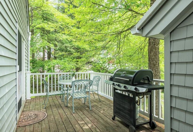 Twin Waters By Avantstay Patio + Pool Table