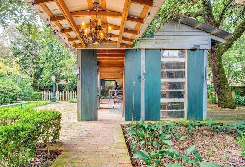 Whimsical New Roads Home < 1 Mi To Main Street!