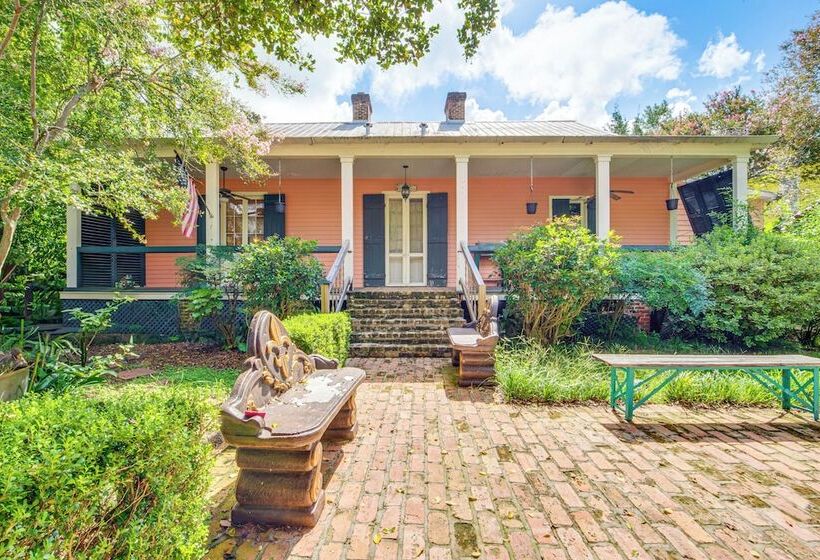 Whimsical New Roads Home < 1 Mi To Main Street!