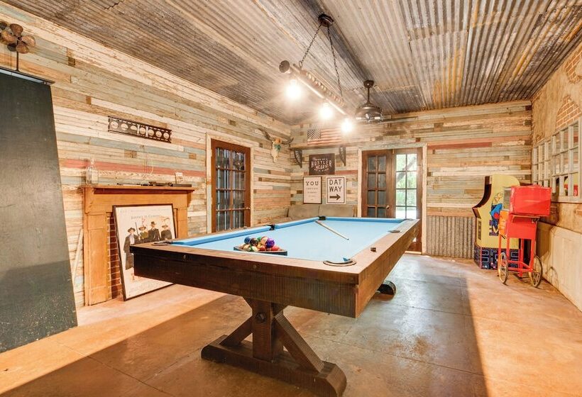 Whimsical New Roads Home < 1 Mi To Main Street!