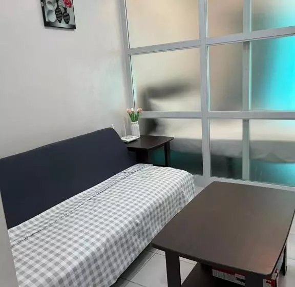ユースホステル Cozy Staycation By Tin