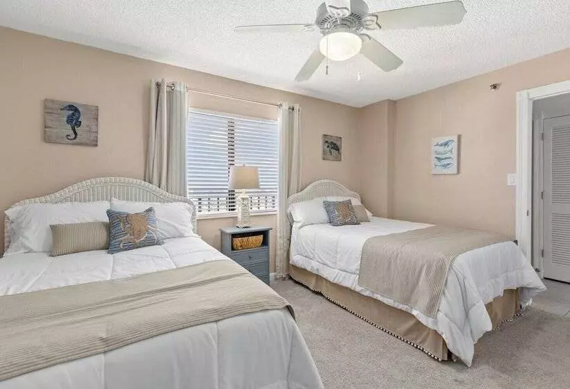 Beachfront Breeze By Avantstay Beachfront Condo