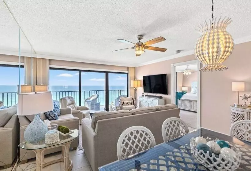 Beachfront Breeze By Avantstay Beachfront Condo