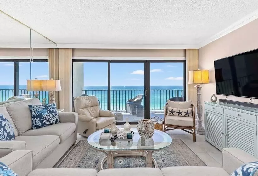 Beachfront Breeze By Avantstay Beachfront Condo