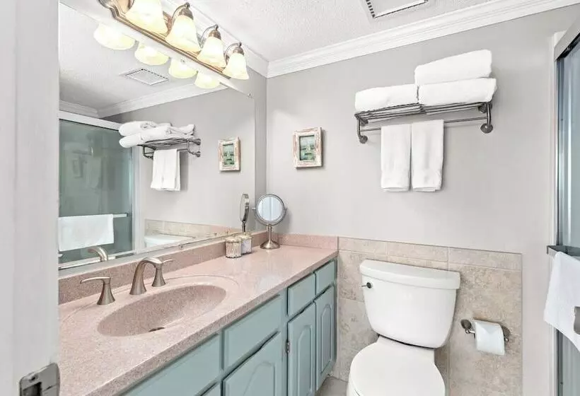 Beachfront Breeze By Avantstay Beachfront Condo