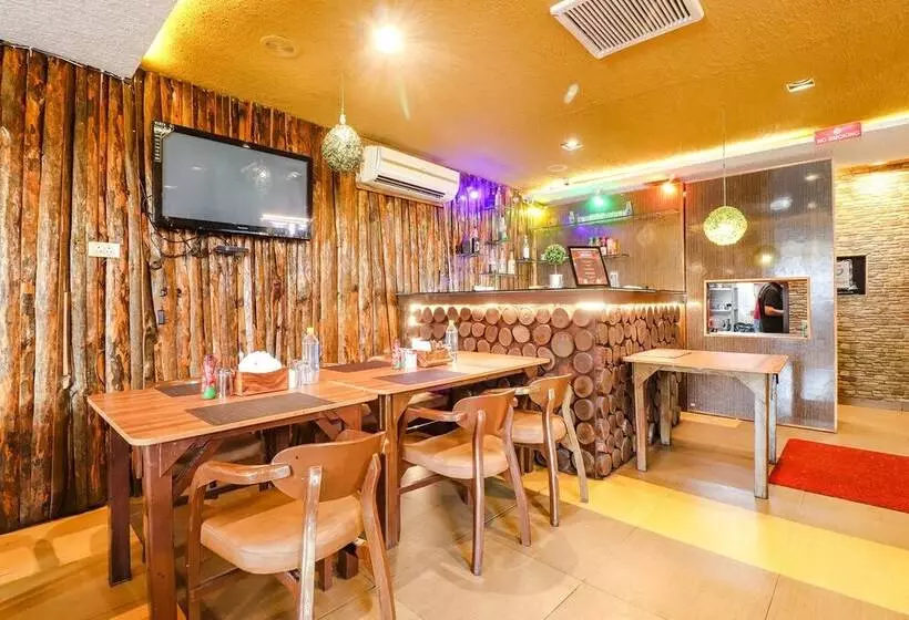 Fabhotel Prime Av Royale