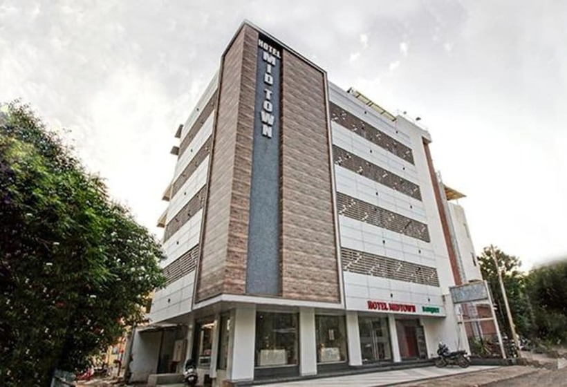 Fabhotel Prime Midtown