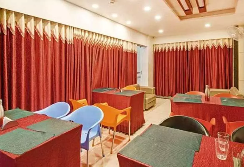 Fabhotel Prime Midtown