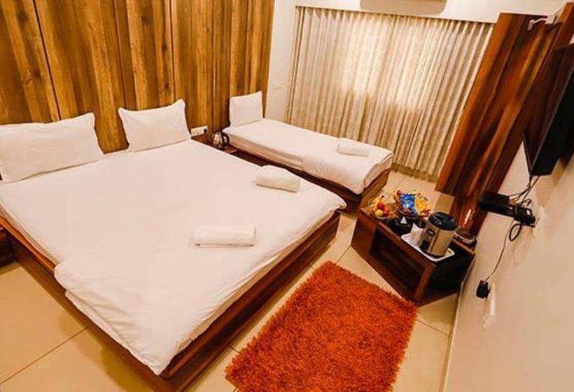 Fabhotel Prime Midtown