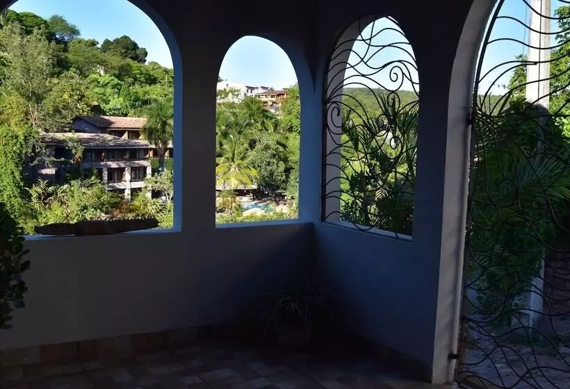 Hostelli Serra Grisante Pousada