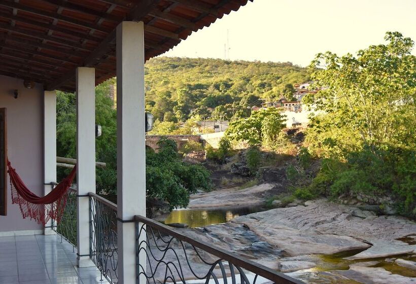 פונדק Serra Grisante Pousada