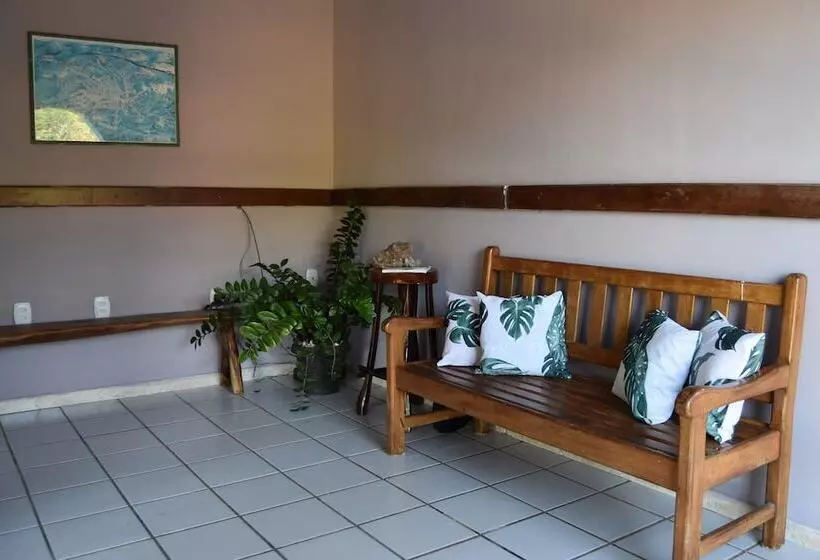 Hostelli Serra Grisante Pousada