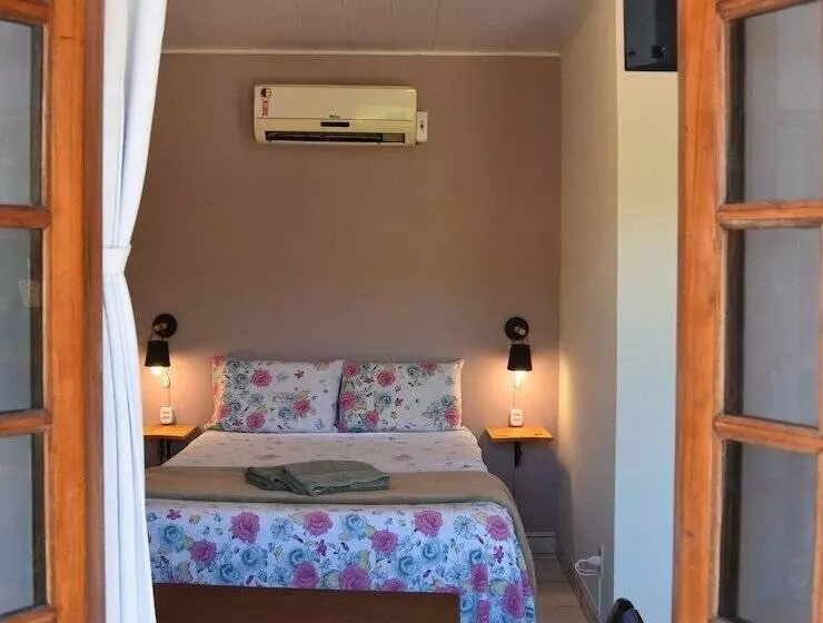 Hostelli Serra Grisante Pousada