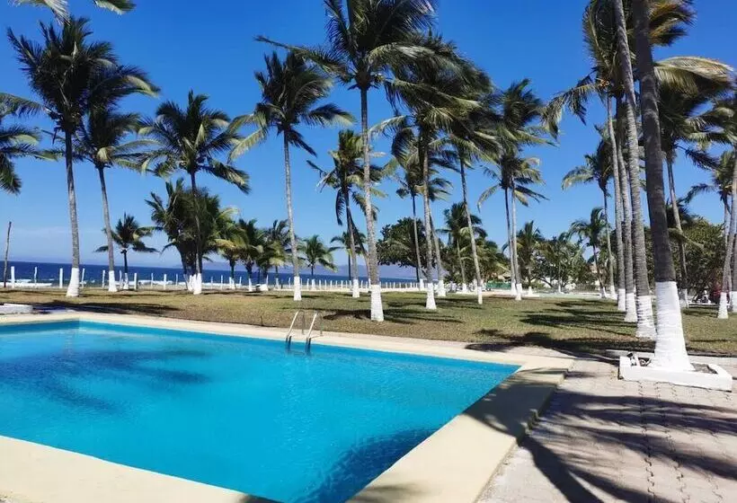 Hotelli Beach Paradise