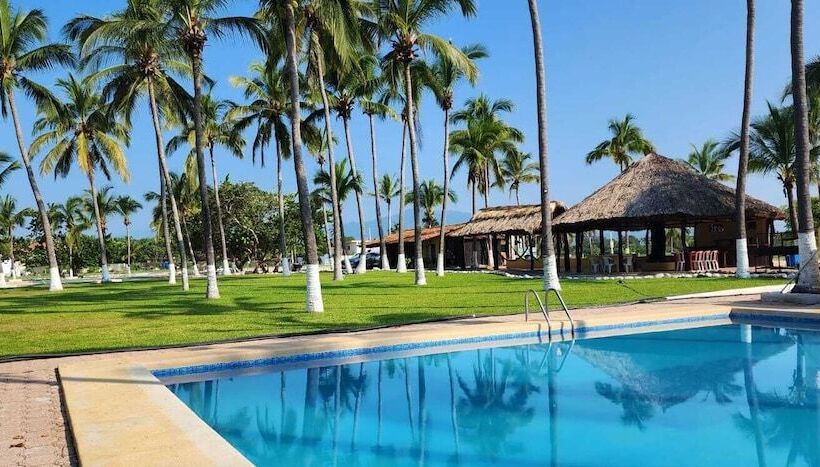 فندق Beach Paradise