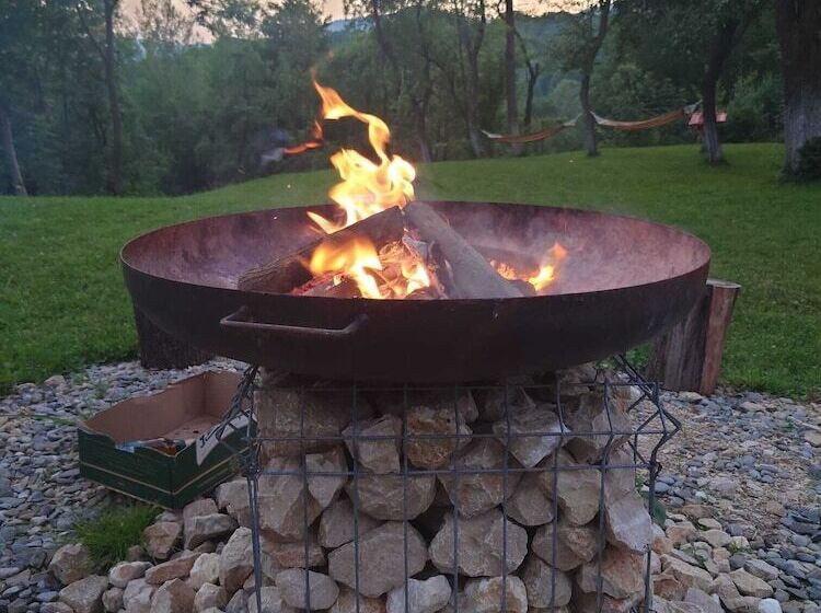 Отель Casutele Din Poienita Chalet