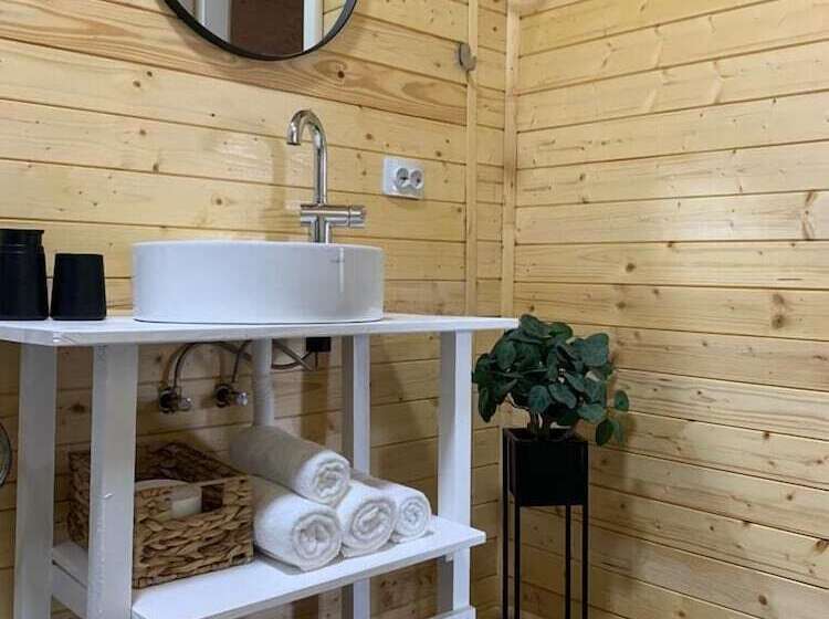 Отель Casutele Din Poienita Chalet