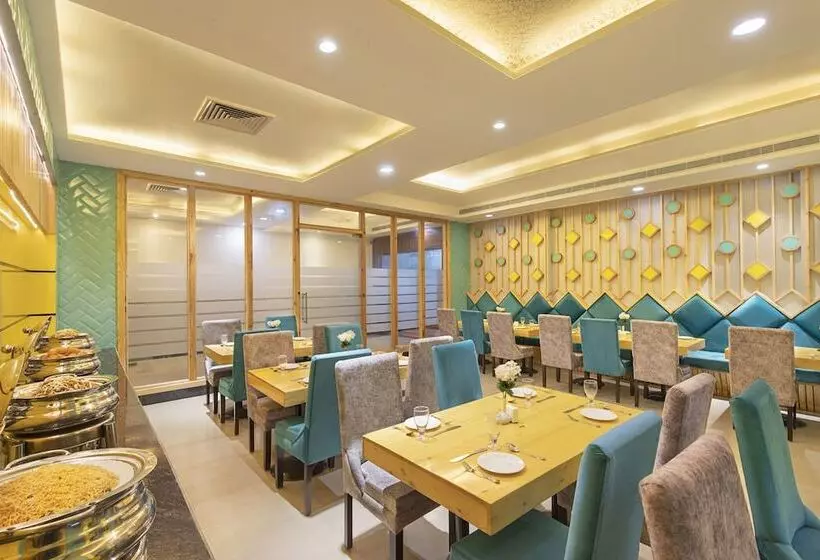 Hotel Click Collection Sparsh, Bareilly