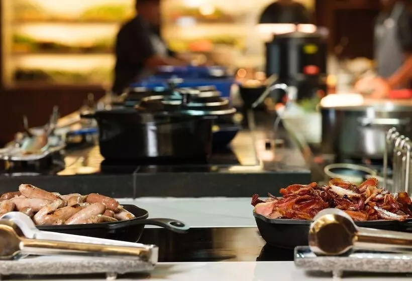 ホテル Crowne Plaza Fiji Nadi Bay Resort & Spa, An Ihg