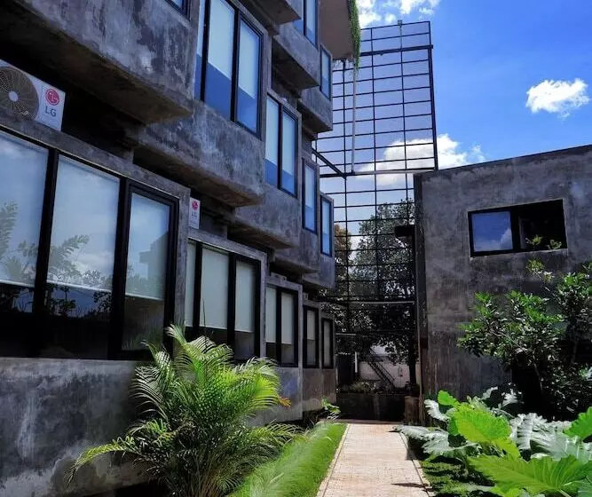 Hotelli Guest House 555 Nki