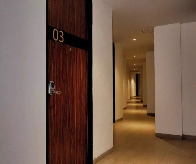 Hotelli Guest House 555 Nki