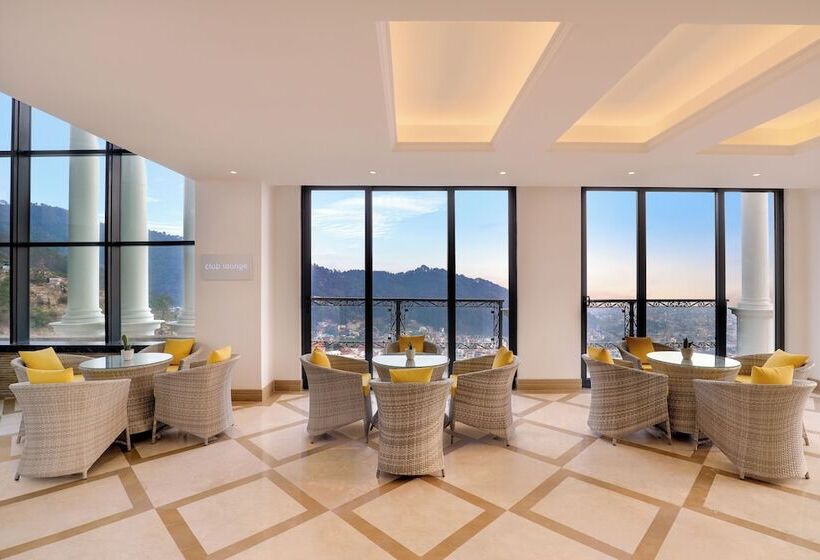 هتل Lemon Tree Premier Budhanilkanth