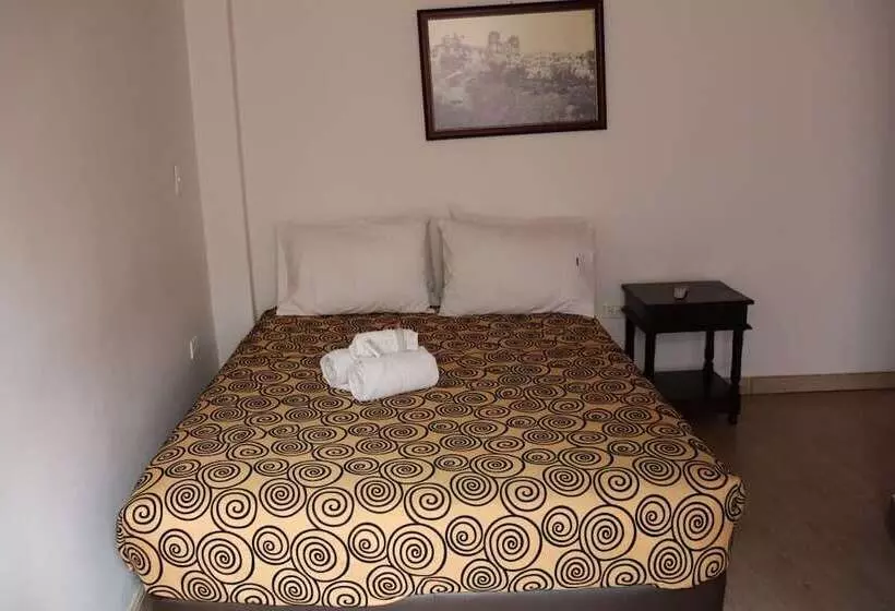 Hotelli Mongui Plaza