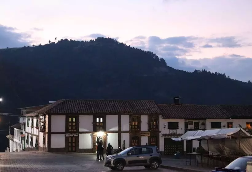 Hotelli Mongui Plaza