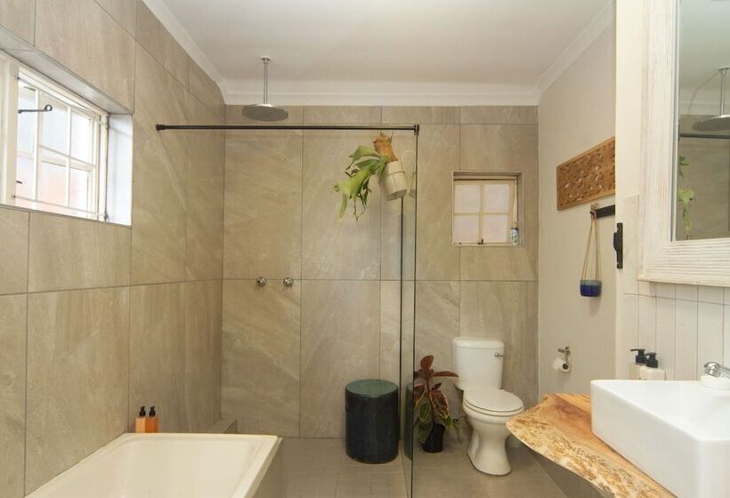 Hotel Shelbourne Lodge