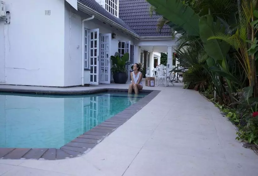 هتل Shelbourne Lodge