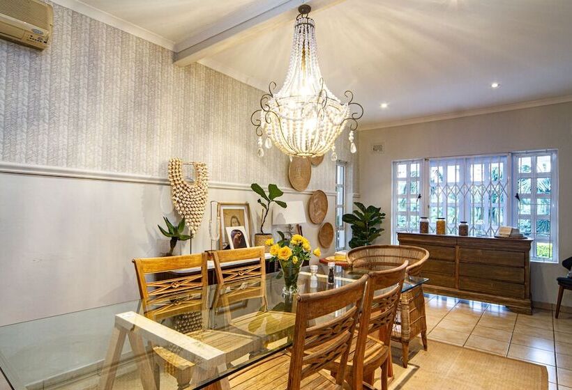 Hotel Shelbourne Lodge