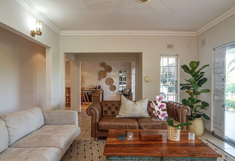 Hotel Shelbourne Lodge