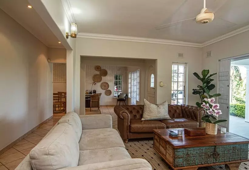 هتل Shelbourne Lodge