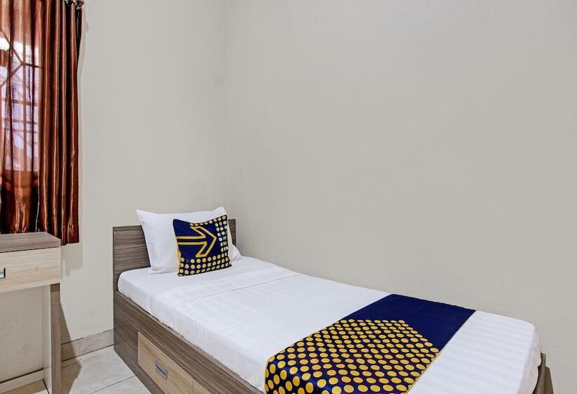 Otel Spot On 92424 Wulan Homestay Syariah