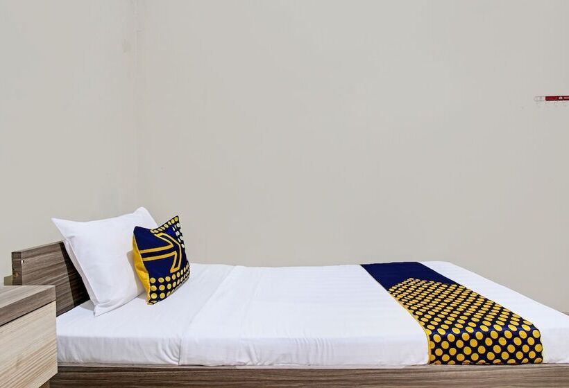 Otel Spot On 92424 Wulan Homestay Syariah