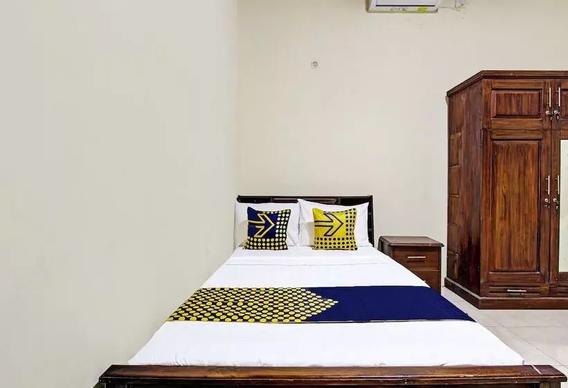 Hotelli Spot On 92424 Wulan Homestay Syariah