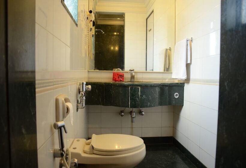 Hotel Srimaan By Oyo Rooms