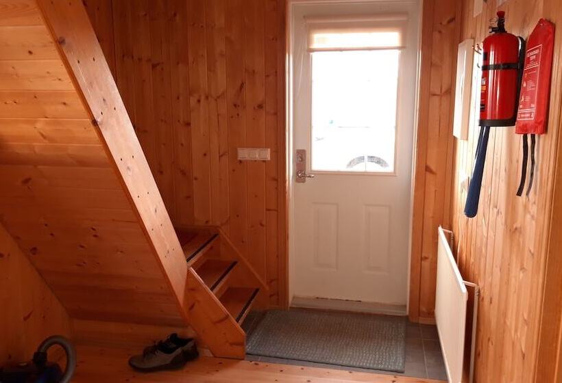هتل Stundarfriður Cottages