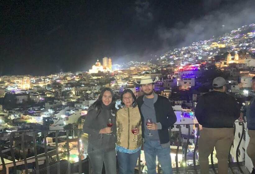 هتل Taxco De Mis Amores