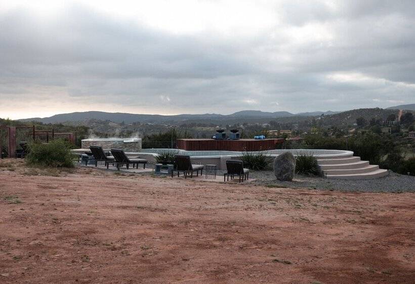 Отель Glamping Valle De Guadalupe With Private Bathrooms By Yuma Resort