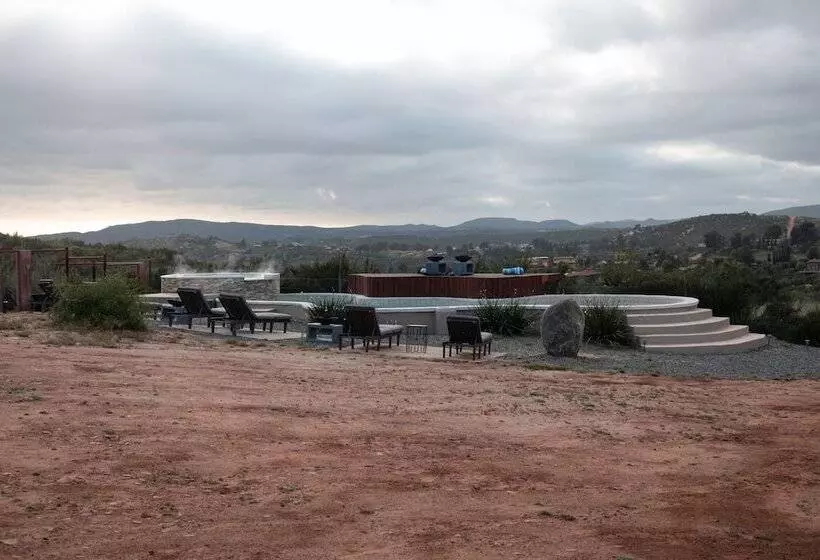 Hotelli Glamping Valle De Guadalupe With Private Bathrooms By Yuma Resort